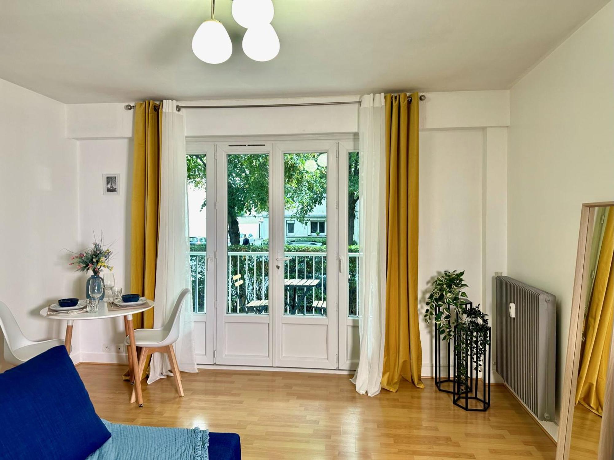 Le Bleu Soleil - A 2 Min Du Metro - 7 Min De Paris Maisons-Alfort Exterior foto